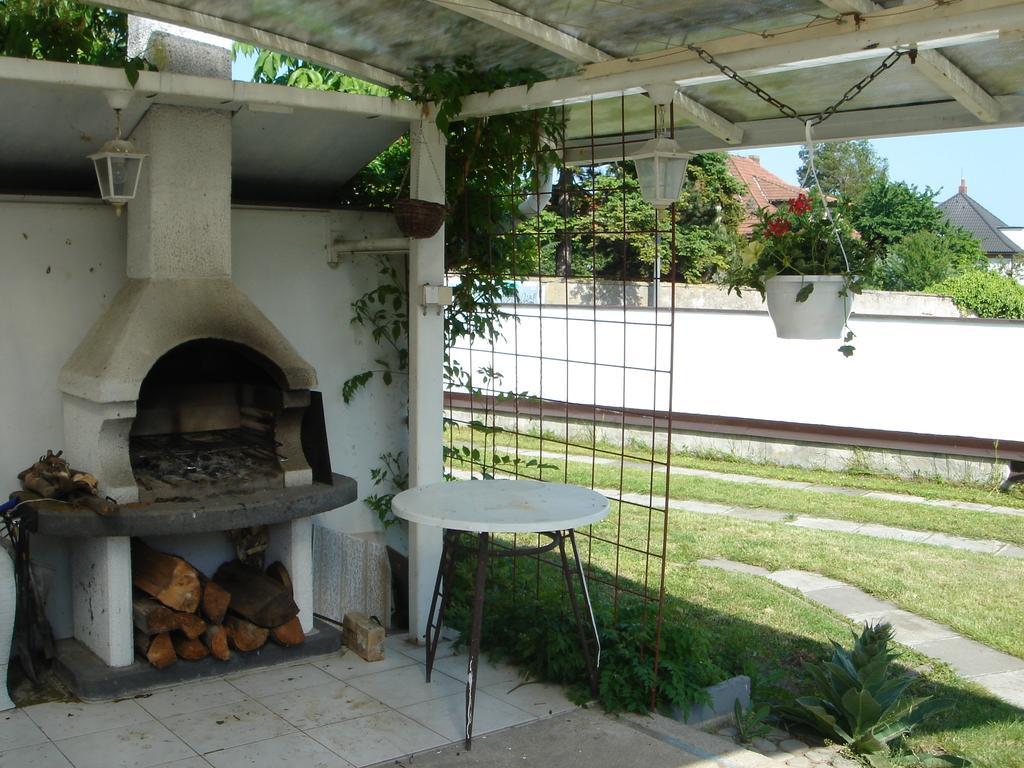 Dum V Podzamci Apartment Melnik Bilik gambar